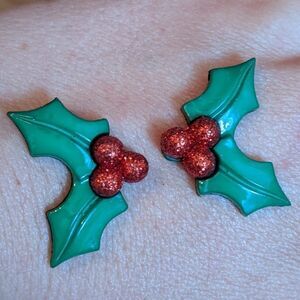 🆕 Studlycreations Holly earrings